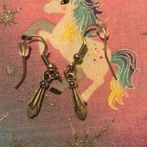 Brand new simple dangling earrings set of 3!